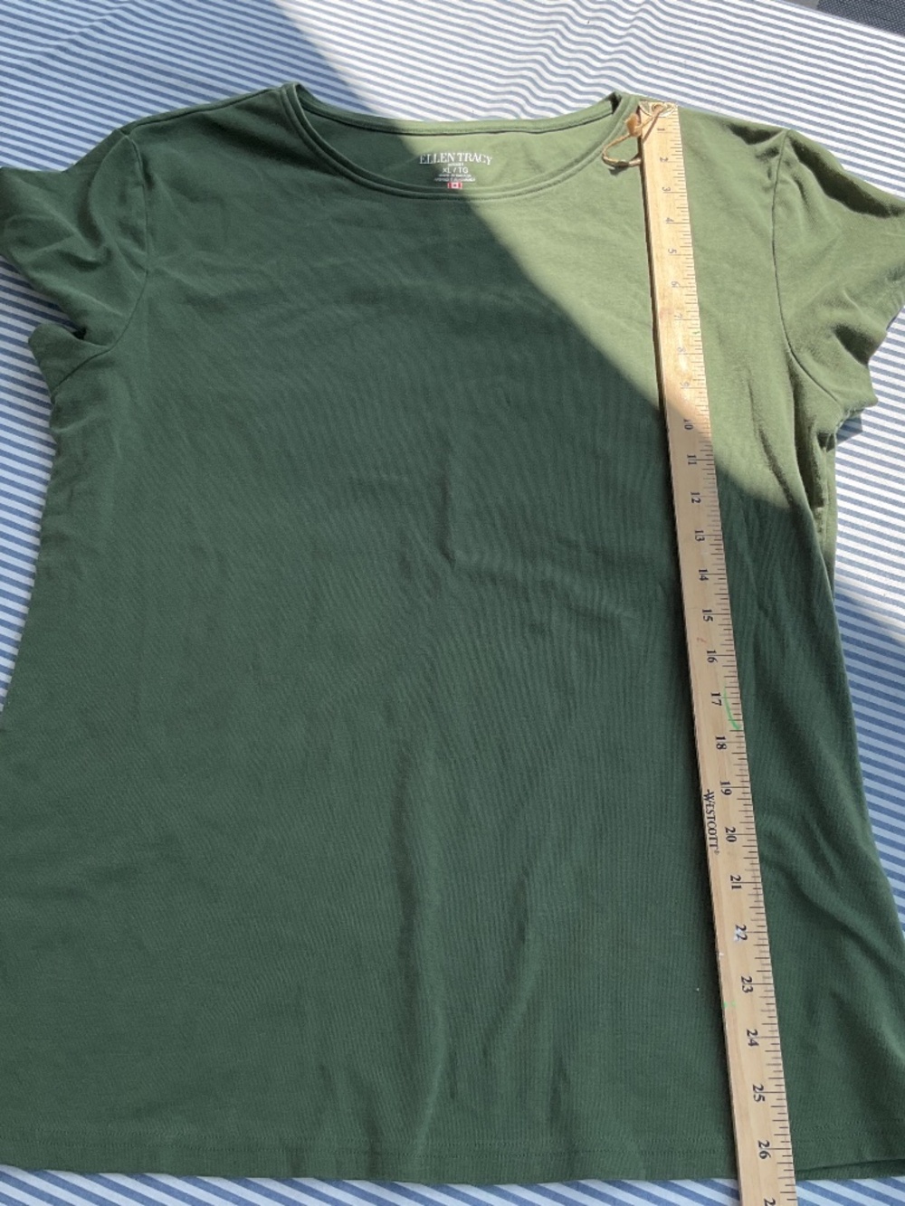 Ellen Tracy tshirt XL
